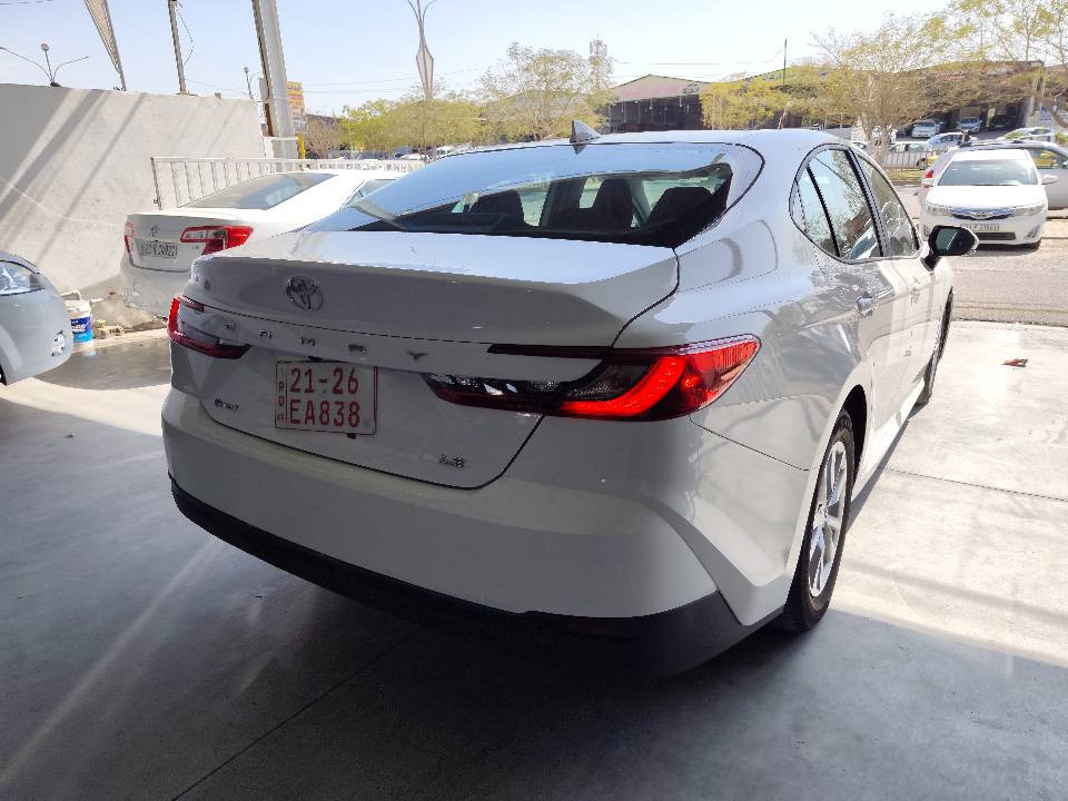 تويوتا كامري هايبرد 2025 شكل جديد 
  سعر 185 ورقه.  ***********
كلش نضيف ماشي 37 الف مايل 
كير محرك كهربائي بطاريه كلها بشرط 
سياره جاهز دينار مصرف مابي 
بدون رقم كاتي يترقم محافظات شيمالي 
اربيل سليمانيه دهوك 
ضرر بونيت فقط بيها 4قطع رش امريكا 
موجود رقم شاصي مع صور 
عنوان كركوك شراع معارض 
***********.  واتساب كركوك, العراق
