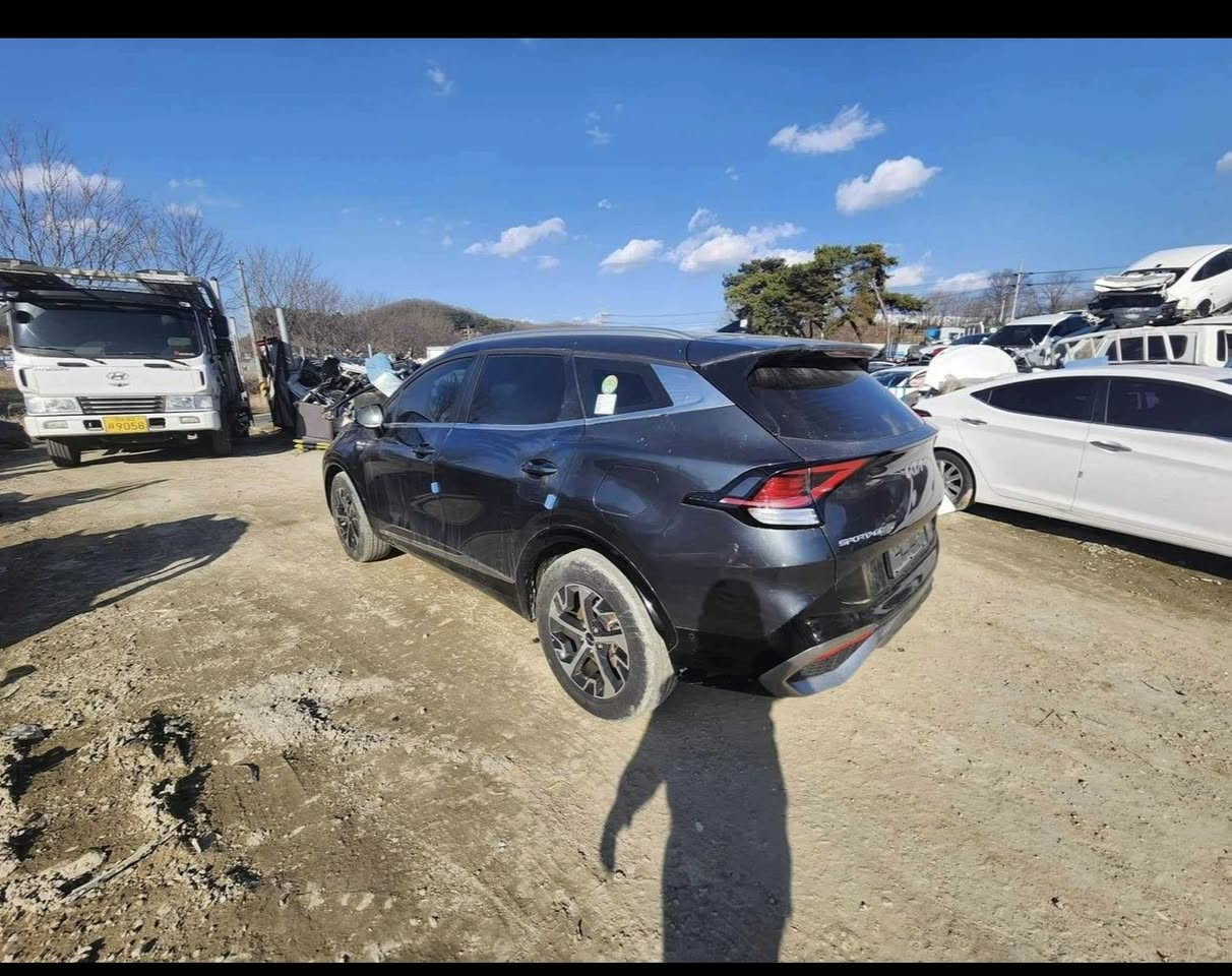 للبيع  او مراوس
كيا سبورتج موديل 2023  هايبرد
سعر 195$ بيه مجال بسيط 
رقم بغداد ماشيه  57 K
ضرر السيارة بنيد وجاملغ بسيط ع بارد راجع
مواصفات السياره فول عدا الفتحه
شاشه كبيره كامره دوار
تحديد مسار اشاير بالمري
كشنات تدفئه وتبريد استيرن تدفئه
رادارات جانبيه وخلفي امامي صندوك كهرباء
قطعتين تبريد
مكان السياره بغداد

‎اتصال على هذا الرقم***********
