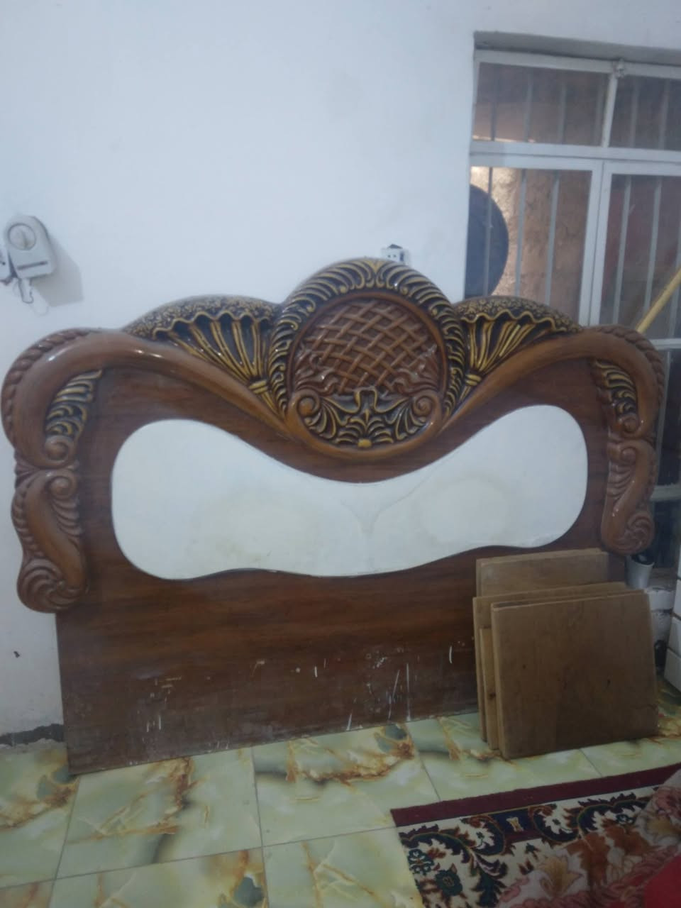 كنتور مع ملحقات غرفه خشب عراقي السعر٨٥وبيه مجال


**إذا كنت صاحب هذا الإعلان وتريد حذفه لأي سبب، رجاءا أرسل رسالة إلى الدعم الفني**