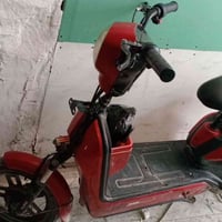 سكوتر كهربائي • شغالة • مجال بسيط