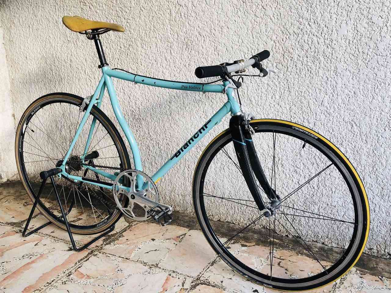 السلام عليكم دراجه فكسد ماركه bianchi الايطاليه 🇮🇹 اصدار piu veloce
فريم كلاسك مميز 
ماشه كاربون 
صينيه فكسد مميزه  53 T
وياله بولبرن ماركه  Alxrems 
اطارات كتان

الدراجه للبيع سعره 225 او مراوس 
مكاني بغداد شارع فلسطين


**إذا كنت صاحب هذا الإعلان وتريد حذفه لأي سبب، رجاءا أرسل رسالة إلى الدعم الفني**