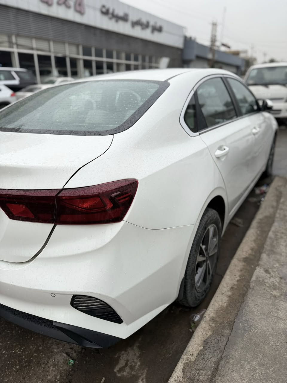 السلام عليكم

للبيع
كيا سيراتو 2024 خليجي 🇰🇷
فول مواصفات – محرك 2000

المواصفات:
• فتحة سقف
• تحكم ستيرن
• قطعتين تبريد
• كامرة خلفية بلادي
• ويل كب

الممشى: 31 ألف كم

الحالة:
• كير ومحرك وصدر وتبريد ممتاز
• تخم تاير جديد
• السيارة بيها 3 قطع صبغ (جاملغات خلفية 2 + باب خلفي)

📍 العنوان: بغداد – معارض النهضة
معرض الحارث للسيارات

📞 للاتصال: ***********
