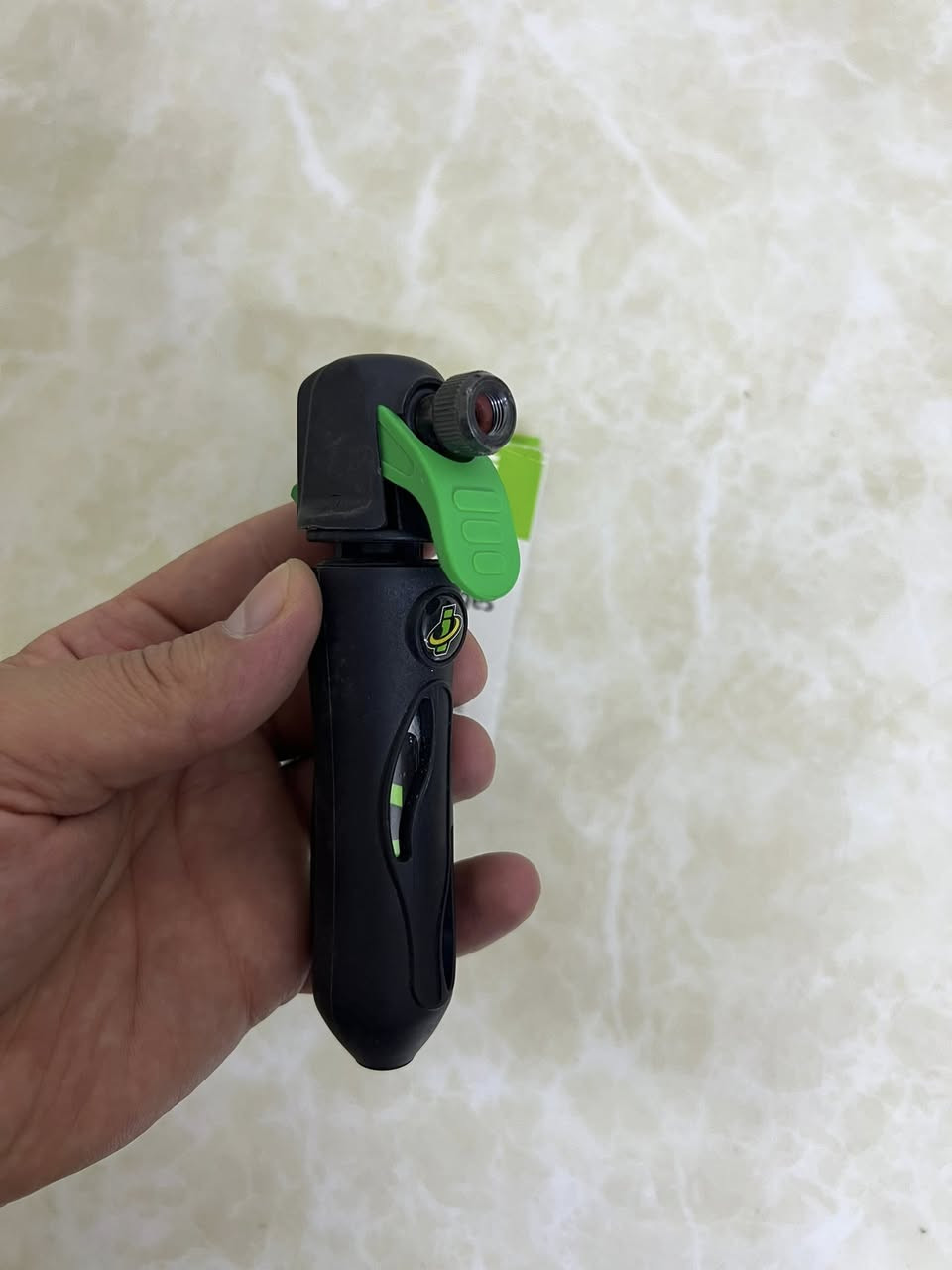 السلام عليكم منفاخ طوارئ السعر 35 الف العنوان بغداد الوزيرية قرب مستشفى العيون يوجد خدمة توصيل ***********
