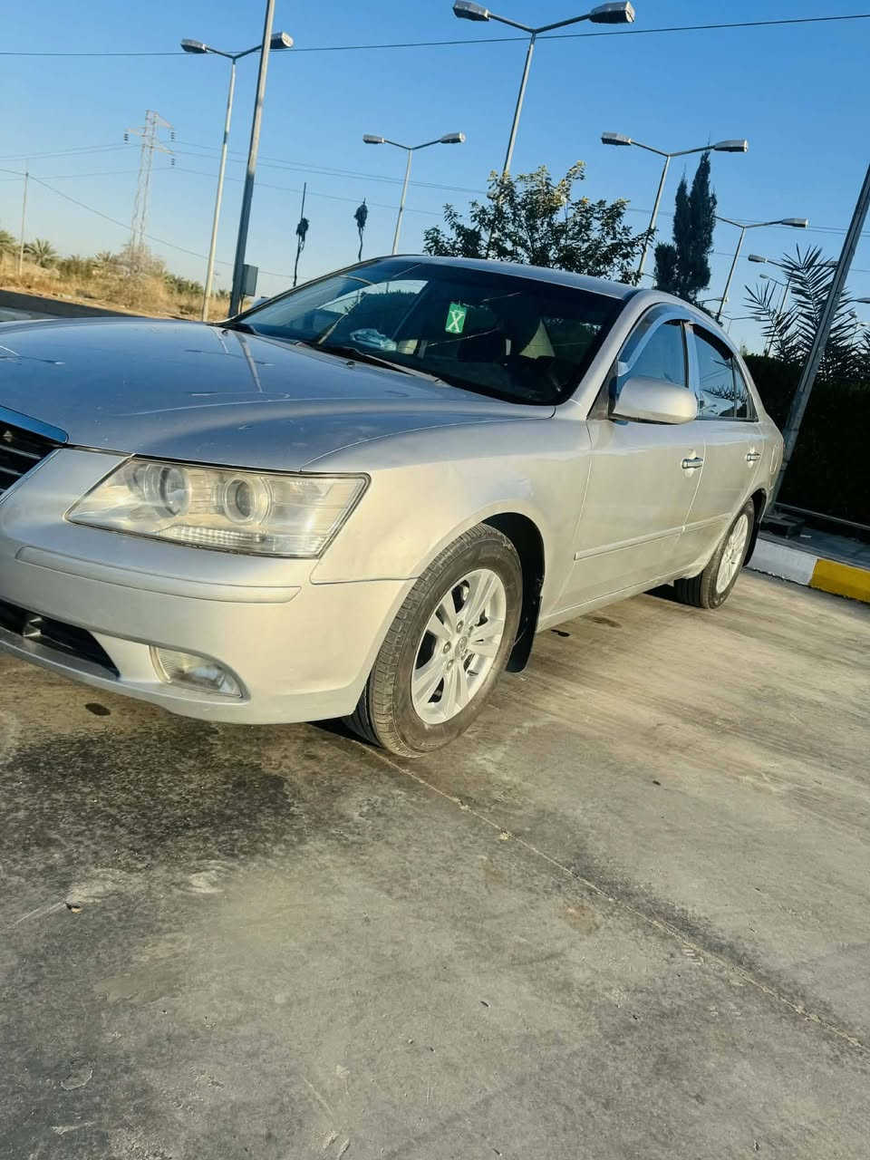 السلام عليكم سوناتة 2009 رقم بغداد مشروع وطني   باسمي  وارد خليجي مكينة 2400 كير 5 نمر مكينة وكير مكفولات حداديه امامي وتخم تاير جديد منضومة تبريد جديدة شرط ثلج سيارة مكفولة من الضربة بيهة خياسات وصبغت الدواير مال الجاملغات الخلفية والدعامية وياهن سونارهة داخل المنشور وكل تفاصيلهة واضحة السعر 116 وبيهة مجال مكاني واسط الصويرة *********** ***********
