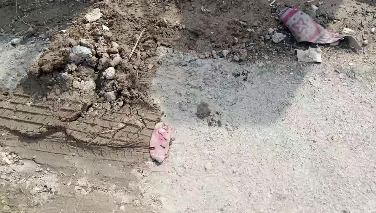 بيت لبيع مساحة 110متر. صلاح زراعة. كلي خدمات مجود تبىليط كهرباء ماء مدرسه. طريقه زوا      بس اردلي ترتيب سعر 13بي تفاصيل اكثر ***********
