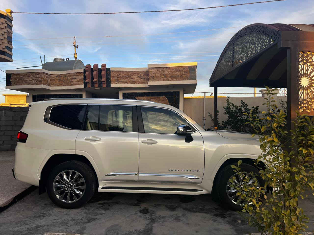 لاندكروز ٢٠٢٥ وكالة ساز ام الضمان في اكس لمتد أس توين تيربو أبواب شفط  دبل رادار رادارخلفي ماشيه ٣٠ الف مكفوله من الصبغ والبارد والشخط جديده ستخدام شخصي السعر ٨٩٠ ورقه  رقم بغداد ممييز بسمي المكان فلوجه ***********
