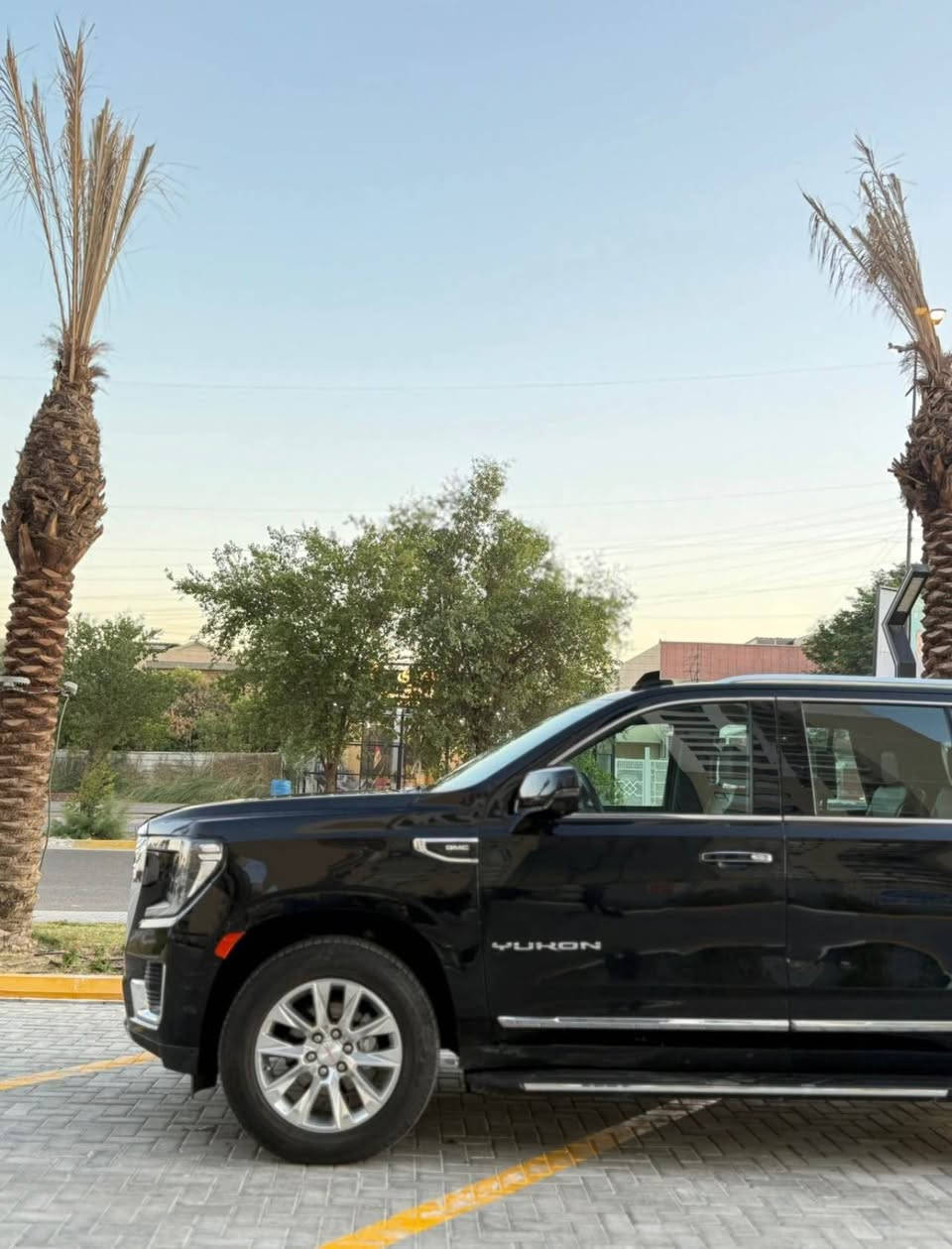 السلام عليكم اخوان للبيع فقط

السعر بلاش. وماكو هيج سعر 380
وبيهه مجال 

 جي ام سي يوكن فئة slt ٢٠٢٢ وارد خليج 
  
بيهه قطعه باب سايق صبغ. وتكم شبر بشبر ولقماره بارد قطعه 
اعلانيه واكعه 

السياره فووووووووول ١/١
 ماشيه / ٦٠ الف كيلومتر 

مواصفاتها 
رادار امامي
نقط عمياء جانبي 
٥ كامرات
٣ شاشات 
كشنات حار بارد
كشن خلفي vip
جنطه شفط 
وبعد بيهه مواصفات متخلص 
مكان سياره بغداد 
*********** بغداد, العراق
