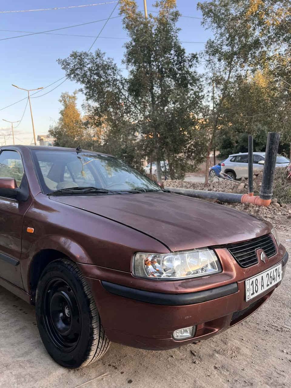 سمند موديل ٢٠١٢ محدثه ١٧ كرستال 
رقم بابل انكليزي بأسمي سنويه ٢٠٣١ وهزه جديده 
مكينه كير حداديه امامي حداديه خلفي كله كامله 
تبريد شغال 
تخم تاير جديد دوشمه جديده
مابيه اي ضربه او صبغ وخياسات مابيه
مكان السياره بابل الحله شارع الكورنيش
***********
