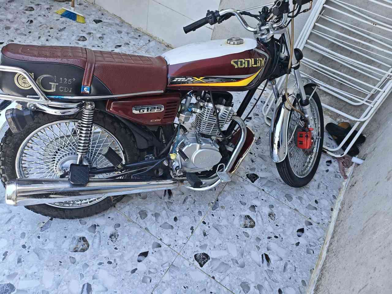 ه سونلنك 23 كبس كل جسمه شرط من صالونصه حتی كدام كل جسمه نظیف حیل سعره 580 شویه مجال جماعە 550لایراسلونی ولاتنزل من سعر تسمع كلام مو زین هذا رقم واتس اب ***********
