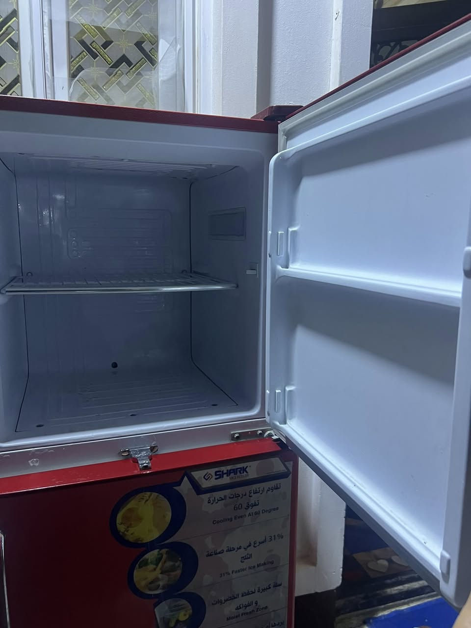 ثلاجه لبيع ***********
