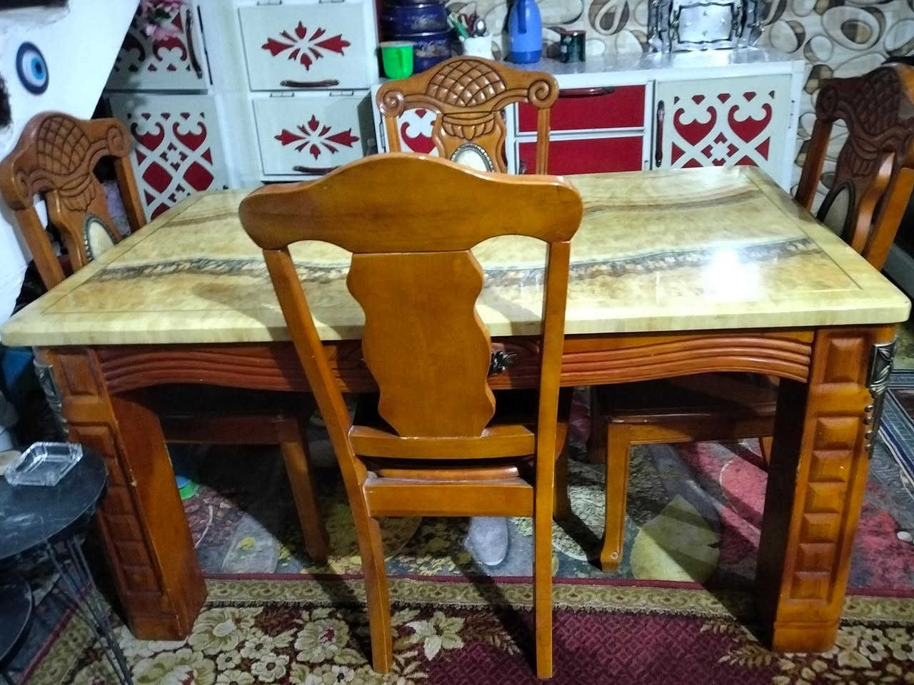 ميز طعام جداً نضيف خشب صاج ثگيل السطحيه مرمر ثگيل ويحتوي على 4 كراسي السعر 200


**إذا كنت صاحب هذا الإعلان وتريد حذفه لأي سبب، رجاءا أرسل رسالة إلى الدعم الفني**