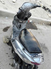 دراجه ماكس منغولي نظيفه  للبيع سعرهه 300 بغداد رقم الهاتف 07771435680