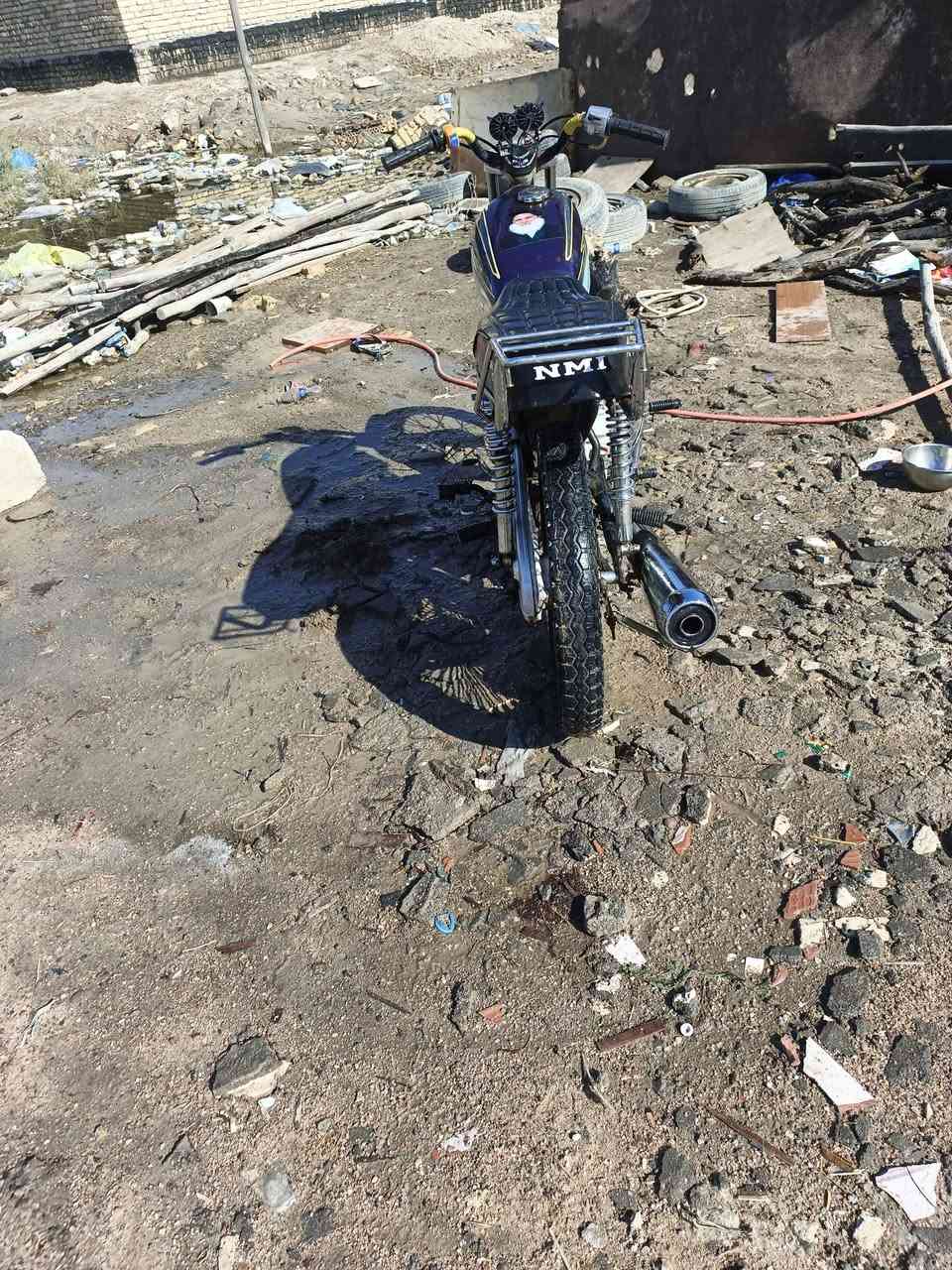 سلام عليكم شباب مكلف بنشر دراجه للبيع كلك مكفوله من اسرقه دراجه جاهزه مكينه مامفتوحه ولا تبخر تواير انتضاف دراجه جاهزه اسعر375وبيه مجال قليل العنوان ناصريه مركز شراي ينتصل رقم صاحب الدراجة ‏‪***********‬‏
