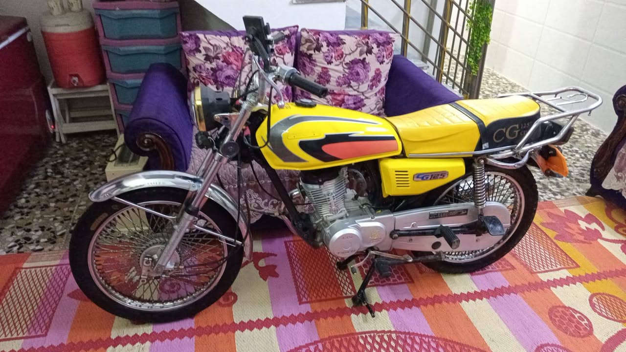 السلام عليكم دراجه تايكر المكينه نضيفه موديل 2021 اوراق موجوده السعر 500وبيها مجال قليل المكان بغداد سبع قصور 
*********** بي واتساب
