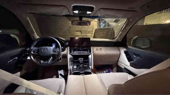 * لاندكروزر GXR لمتد تون تيربو 2024
زيرو  ابيض المكان البصرة
* ⁠الموديل : 2024
* ⁠الفئة: /twin turbo GXR / LIMTE 
* ⁠السعر (113 / مليون) مرقم 
* ⁠اللون ابيض رقم بغداد مكانها البصرة 
* ⁠داخل جلد بيجي 
* ⁠محرك  6 سلند (4000) 
* ⁠رادار خلفي لد شباك امامي 
* ⁠دوسات جانبية نيكل 
* ⁠كتابات لاندكروز 
* دعاميات كت (لحاية) 
* ⁠ترايش ابواب نفخ 
* ⁠ايرباك عدد (8)
* ⁠بصمة تشغيل 
* بصمات ابواب عدد (5) 
* ⁠شاشة امامية كبيرة 
* شاشات خلفية عدد (2)
* ⁠كامرات عدد 4 (360 درجة) 
* ⁠فتحة سقف (سلايت) 
* ⁠كراسي الامامية كهرباء 
* كراسي الامامية تبريد 
* ⁠مقاعد (7) راكب دفع رباعي (4 * 4) 
* ⁠ثلاجة وسطية جنطة كهرباء 
* ⁠تبريد شاشة شاحن واير ليس 
* ⁠حساس امامي خلفي 
* ⁠مري طي كهرباء 
* ⁠وباقي مواصفاتGXR المتد المعروفة 
* ⁠مكاني البصرة
*********** البصرة
