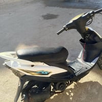 ماكس عدلة للبيع السعر 400 وبيها مجال للتواصل 07741832089 للعلم الدراجة...