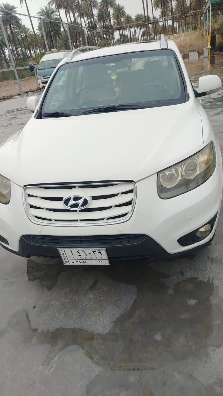 سنتافي خليجي موديل 2010 فول موصفات ع اخير ما بيه اي حادث غير بطش كم قطعه ابيع حزام مرشوش رش بدون معجون بدون دك بارد كير محرك مكفول تخم تاير حداديه جديده ***********
115
