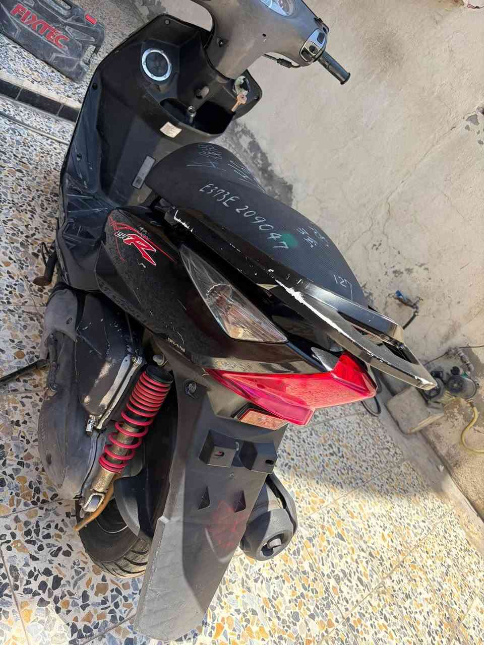 ماكس ثعلب
دراجه نفس مدا تلاحضوها ميحتاج احجي واكتب جرايد
سعر ٧٥٠ وبيها مجال بسيط جدا 
سبب البيع اخذت دايوان جبلي 
مكاني حي العدل غزاليه


**إذا كنت صاحب هذا الإعلان وتريد حذفه لأي سبب، رجاءا أرسل رسالة إلى الدعم الفني**