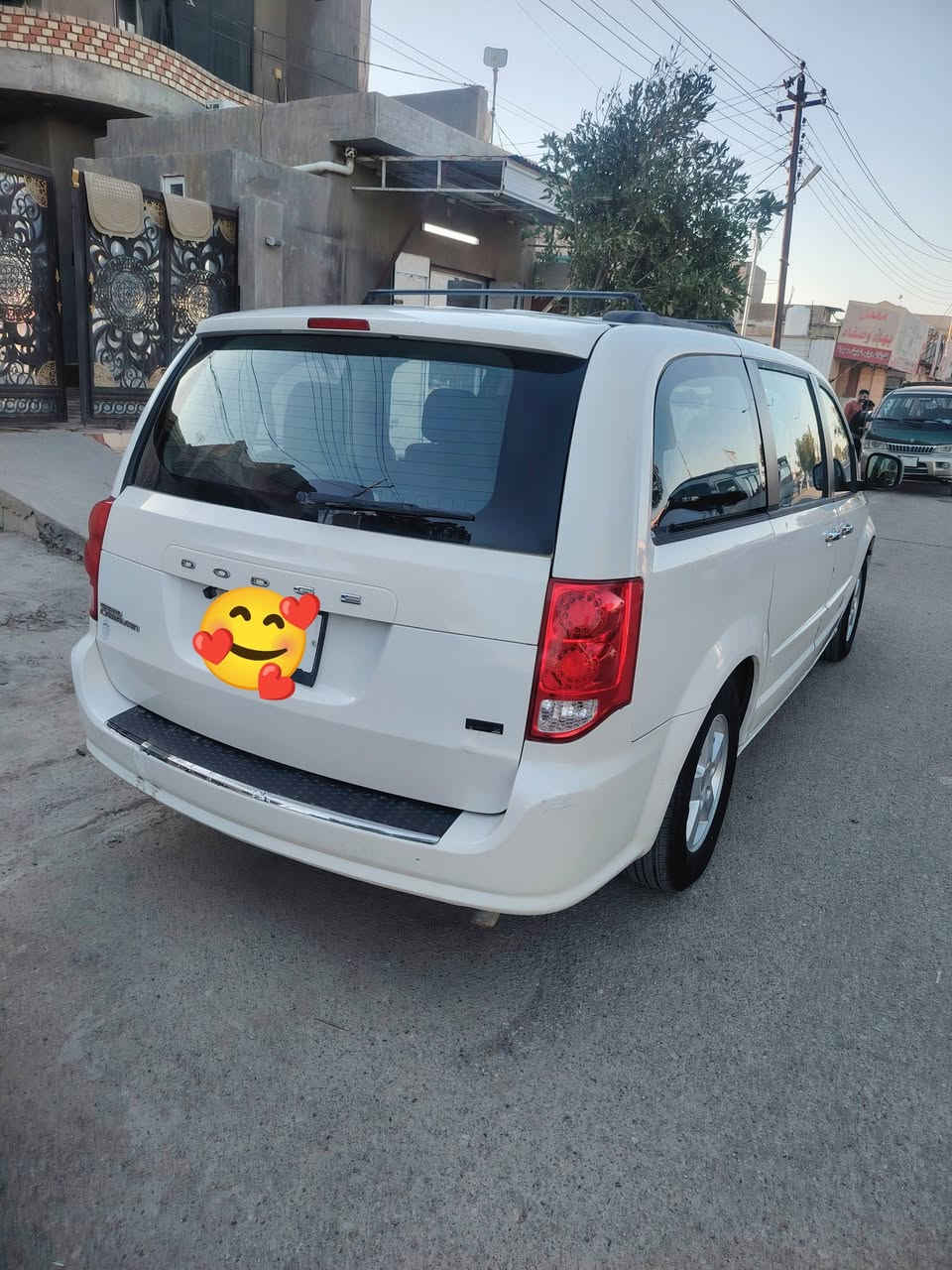 دوج کرفان 2012 للبيع
🔸 الموديل 2012 
🔸مكفولة من الحادث 😍
 🔸المحرك 6 سلندر 
🔸 القدرة 3600
 🔸فول مواصفات 🥰:
🔸نظام eco
🔸 مانع تزحلق
🔸بصمة 
🔸مثبت سرعه
🔸تحكمات ستيرن( تعلي وتنصي الصوت، تگليب الاغاني، تثبيت السرعة، زيادة او تقليل سرعة السيارة اثناء استخدام مثبت السرعة) 
🔸تبرید ثلاث قطع 
🔸الجام 6 قطع کهرباء 
🔸الابواب کهرباء 
🔸الصندوق کهرباء 
🔸کشنات سیاحي Vip 
🔸کشنات بلع 
🔸تخم تایر جدید 
🔸کشن مخمل اسود 
🔸دواخل لونین 
🔸کامرة +شاشة كبيرة 
🔸جاهزة للسفرات الطويلة والرحلات العائلية
🔸رقم بغداد ممیز 
🔸فرس وسطي
السعر فقط 135$ وبي مجال بسيط 😍
للاستفسار ***********
