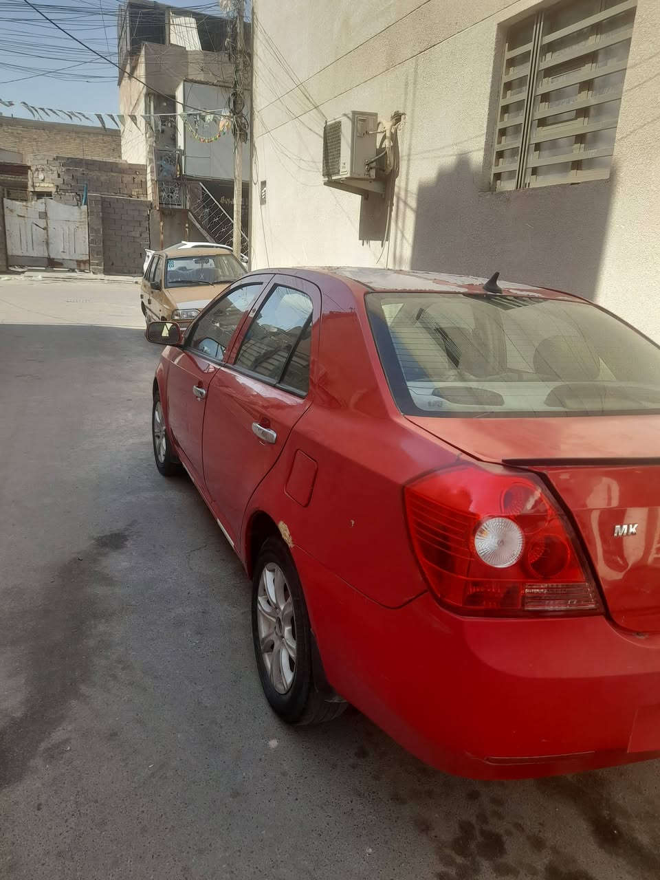 جيلي MK 2013 
السعر المطلوب 38$
السياره بأسمي تحويل ثاني يوم
للاتصال *********** 
مكانها بغداد الجديده شارع المسبح
