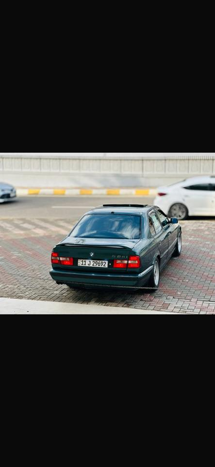 السلام عليكم للبيع بي ام موديل 1992 محرك مسكر شرط كير وتماتيك شرط صدر امامي خلفي جديد تخم تاير جديد تخم ويل اصلي بلادي رقم غداد دولي سنويه الغايه 20230 هزه جديد تبريد ثلج < تدفئه نار السياره صبغ عام جماليه بدون اي حادث غرفه جديده دبل يرباك ستيرن يرباك السعر 65 وبيها مجال  مكاني بغداد و بيه زنون للتواصل ***********
