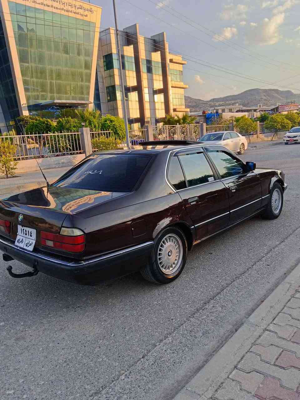 بي ايم موديل 92 حجم 730 يعني 6 بستن
سياره كير ومحرك وتبريد بشرط
باسمنا تحويل او وكاله بكيفك 
سياره عام بخه صبغ للجماليه فقط
بدون ضربه دواخل شرط
مكانها دهوك داخل دهوك 
سعرعا 47 ورقه ونزل 9 أوراق غرامه
مال كاميرات 
*********** بيها واتس اب دهوك, العراق
