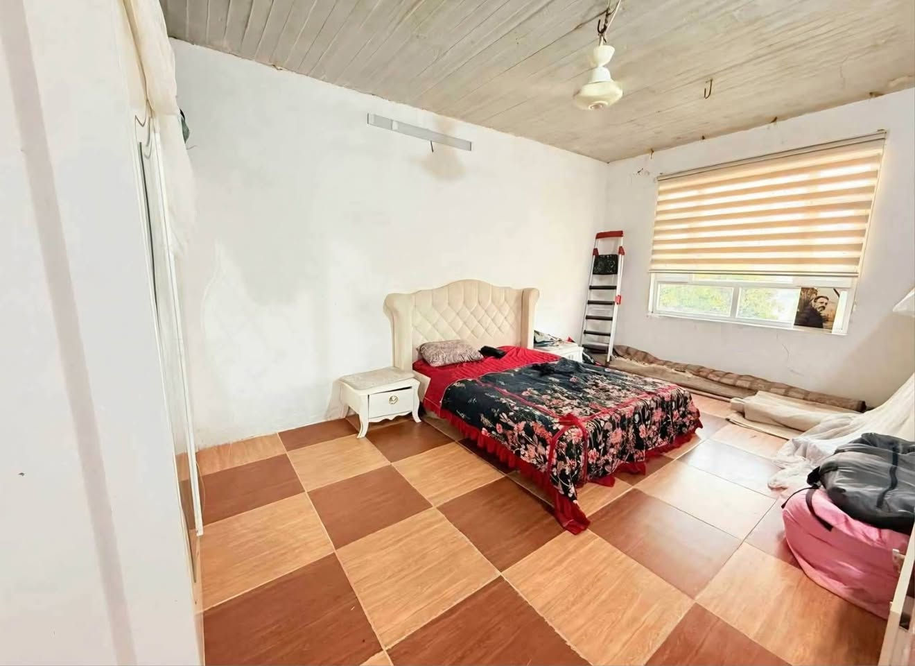 مشتمل للبيع العنوان خانقين بانميل
عل شارع طابق ونص 🏫

غرفه نوم ٢🏫

صاله🏫

استقبال🏫

مطبخ🏫

وصحيات🏫

وحوش بيت نضيف 🏫

المساحة ١٠٠م للاستفسار اكثر مراجعة

***********
