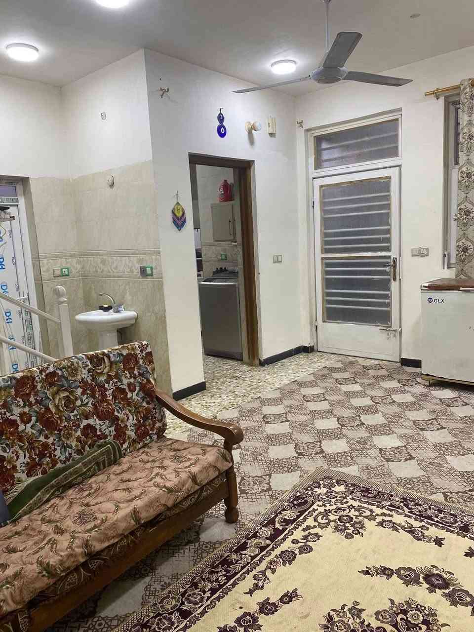 دار للبيع طابو صرف– بابل / الأكرميين / شارع المدارس
موقع مميز قريب جداً من المدارس والمستشفى.

المساحة: 125 مربع

البناء: جديد سنة 2021

طابو صرف

الأبواب: وحدادية درجة أولى

تفاصيل الطابق الأرضي:

 • صالة

 • مطبخ

 • استقبال

 • 2 غرف نوم

 • مجمع صحي

تفاصيل الطابق الثاني:

 • ثلاث غرف نوم

 • صالة

 • مجمع صحي

 • سطح 

 

البيت جاهز من كلشي 

للاستفسار الاتصال 

*********** واتساب أرشد الحلي 

مكتب المجد للعقار
