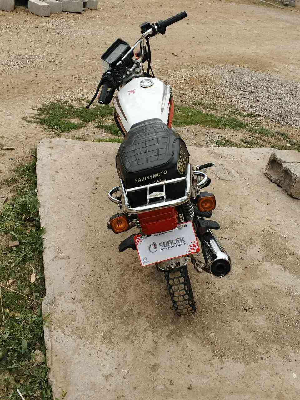 سلام عليكم دراجه للبيع نضيفه دراجه مابهه اينقص لعنوان ديالى كنعان وسعر400وبيه مجال رقم***********
