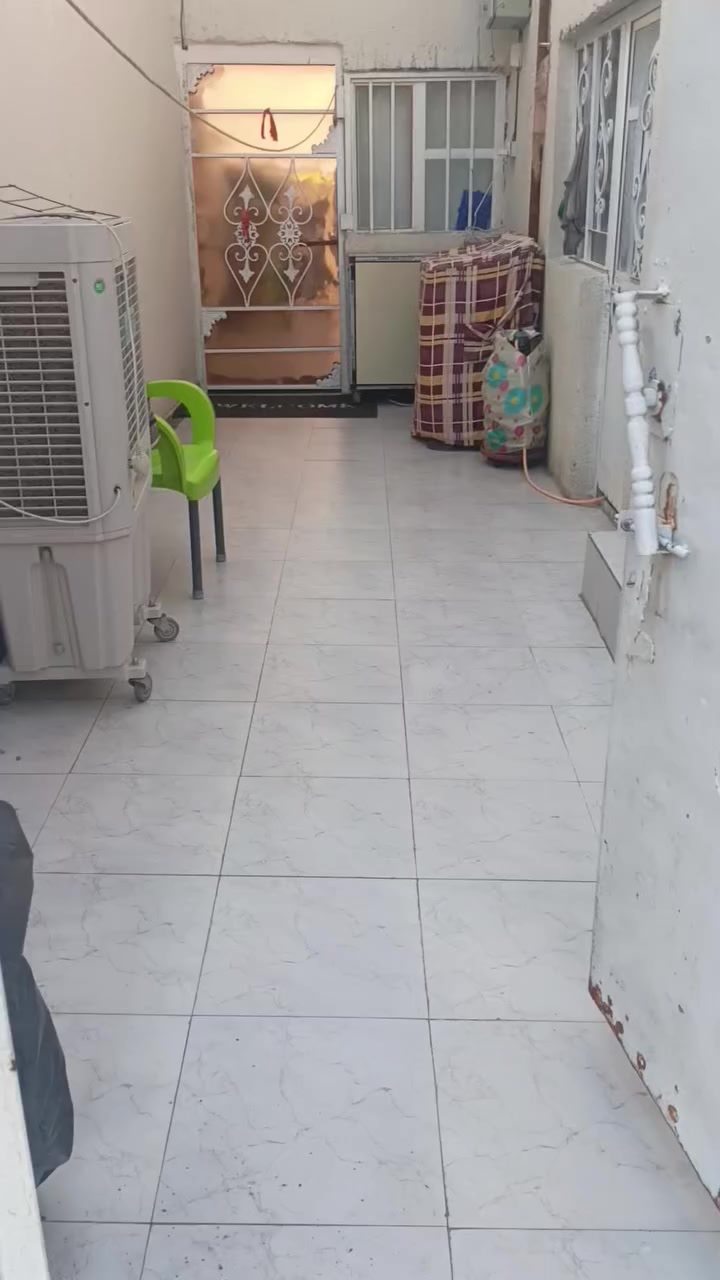 السلام عليكم بيت للبيع مساحه 125
يم سكله ابورشاد قرب سيطره جيش الشعبي 
***********
