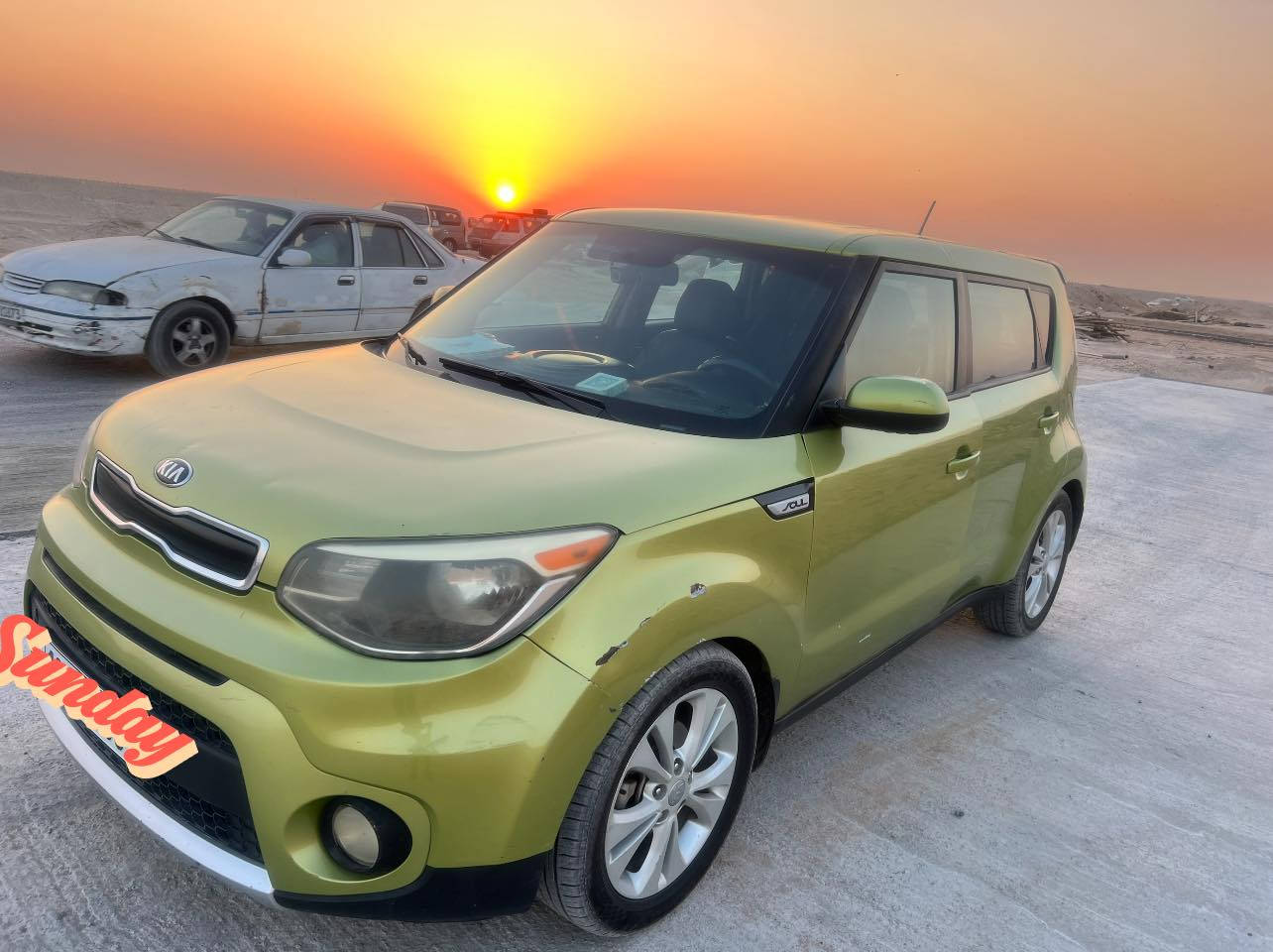 السلام عليكم 
كيا صول ٢٠١٧  امريكي  محرك ٢٠٠٠ جي دي اي (مفتوح ) 
 بيها جاملغ جهة السايق مبدل  وباب السايق والبنيد مصبوغات  وبيه نص قبق الجنطة مصبوغ 
السيارة رقم كربلاء الجديد  بأسمي  كير ومكينه وحداديه خير من الله  السعر ١١٥ وبيه مجال   
*********** واني بالخدمة
