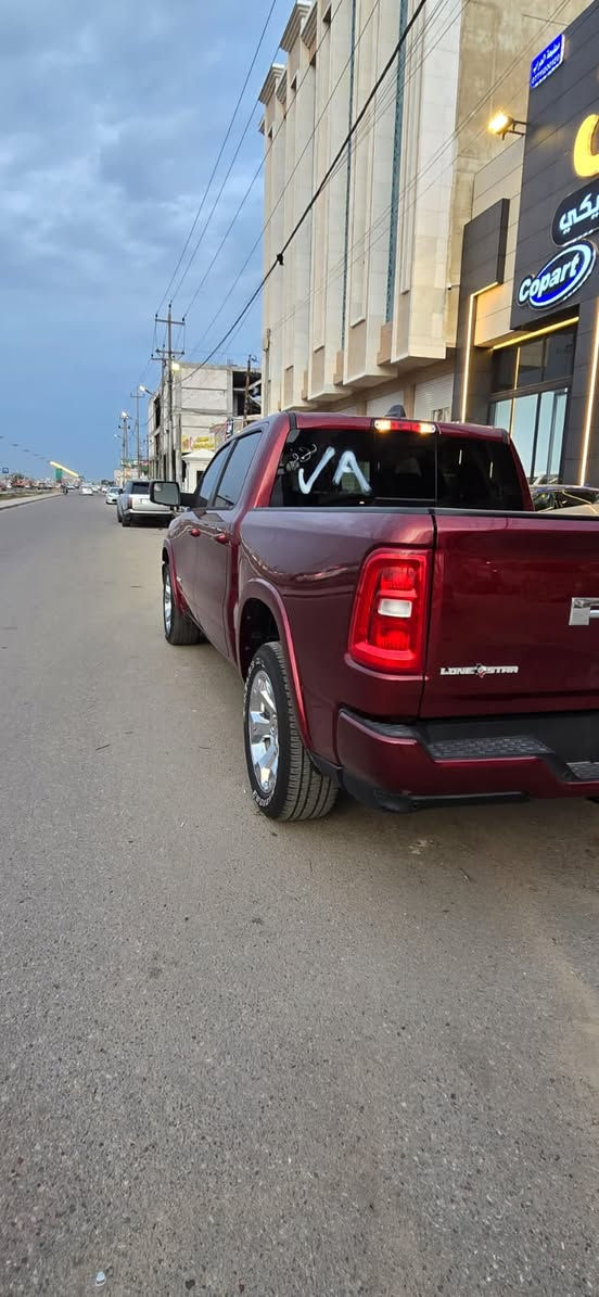 البيع نقد فقط بدون مراوس بدون اقساط 
اسم السيارة :  رام
 الفئة :  Lone Star
الموديل : 2025
عداد المسافة : 16000 ميل 
اللون : ماروني
المحرك  6 سلندر 3.600
اللوحة :  حرة بدون رقم تترقم جميع المحافظات
السعر :  350  
    حادث السيارة :  تقرير غرق فقط كفالة عامة
 سيد سيف  ***********   
الموقع : البصرة - حي المهندسين الشارع العام قرب محطة وقود الخليج
