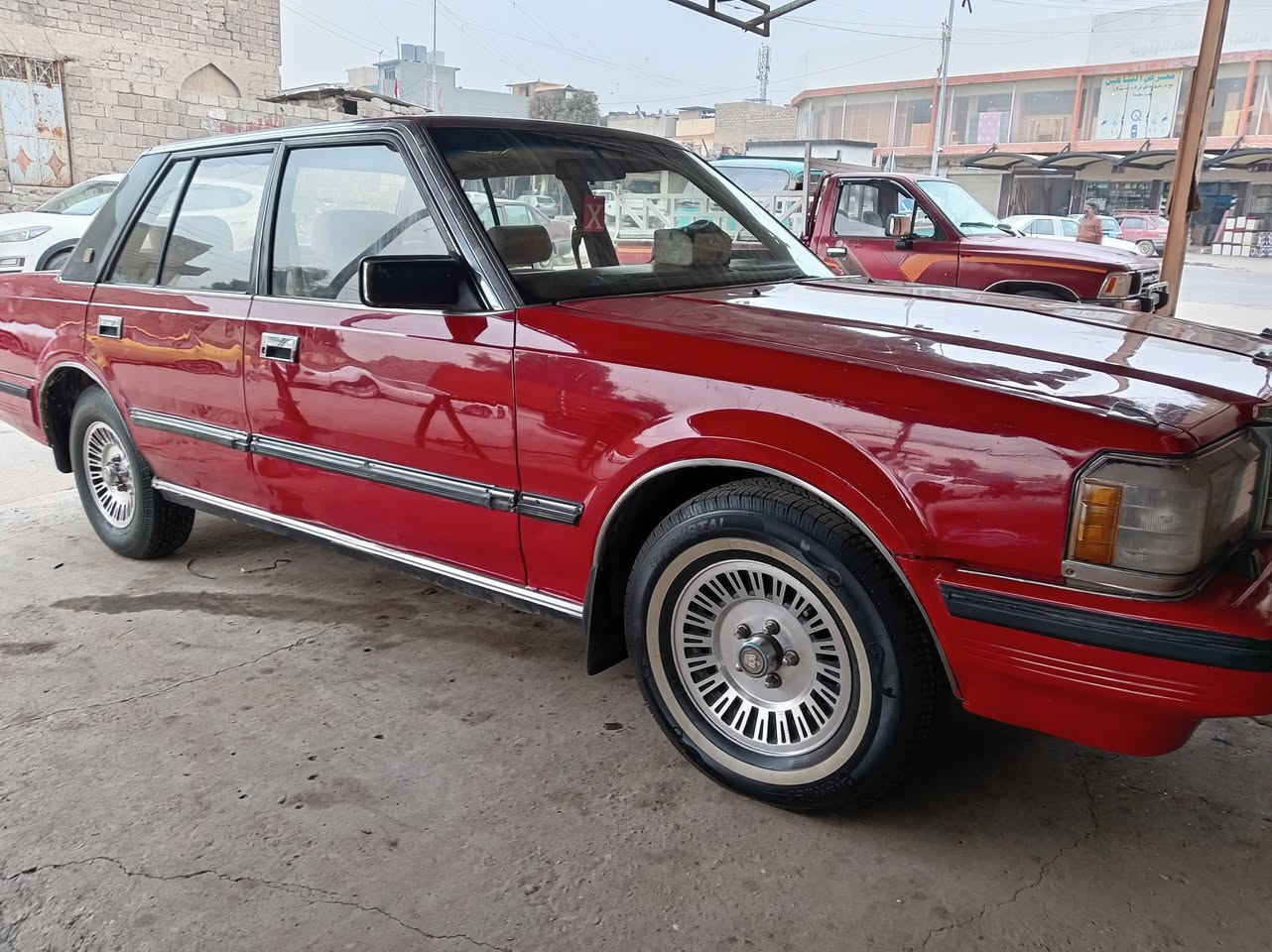 سوبر للبيع موديل ٨٥ بدون صبغ دواير فقط محرك بطه كير اوتوماتيك طخم تايات جديد باتري جديد ويل كب مسجل سماعات داخل نضيف وايرمنيه كلها شغاله طخمها جديد رقم نينوئ اجنبي بسمي شرط التحويل
*********** واتساب بي
