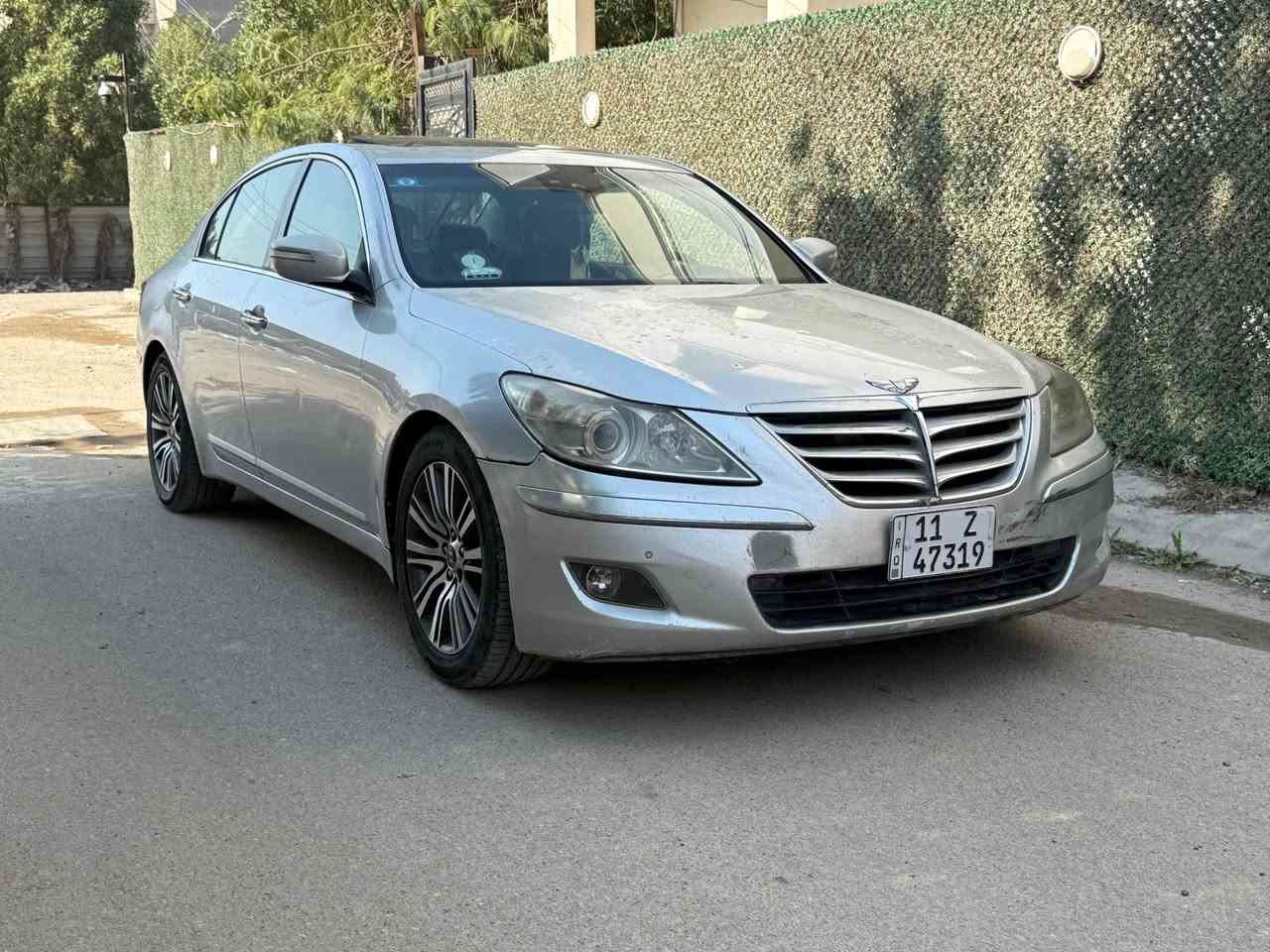 السلام عليكم 
جنسزز 2009 محرك 3800 فووول مواصفات VIP 1/1 وارد امريكي حادث بنيد فقط السياره ليبل واحد عده البنيد بدون دواخل بيه صبغ مكانات وجاردات يحتاجلهن اعاده بدون حادث فقط صبغ مكينته بيه خيط بخار بسيط بدون تنقيص كير مكفول صدر امامي وخلفي جديد كهرباىيات كله شغاله تخم تاير جديد تدفئه+تبريد سياره جاهزه بدون نقص معروضه ب ( 84$ ) وبيه مجال بسيط مكاني بغداد الدوره نهايه شارع 60 للاستفسار *********** بغداد, العراق
