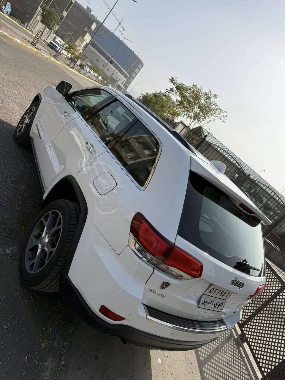 السلام عليكم🤍
الحلوة للبيع 
جيب لمتدد بلاص 
خليجية وكالة
موديل 19
الموصفات 
بانورما 
ثلث شاشات 
نضام 4*4
جنطة كهرباء 
كراسي كهرباء 
كراسي خزن 
ستيرن كهرباء 
تدفئة تبريد كراسي وستيرن 
فول الفول بعد معروفة موصفات المتدد الخليجي🤍
رقم اربيل تحويل وكالة خادم 🤍
السياره مكفولة بس هنا صار عندي 
طخة بلباب الخلفي وجاملغ الخلفي فه نصبغن 
بدون ايرباك بدون دواخل 
السعر 255 وبيها مجال 
الاستفسار 
*********** 
اسف ع اطالة حبايب 🤍
