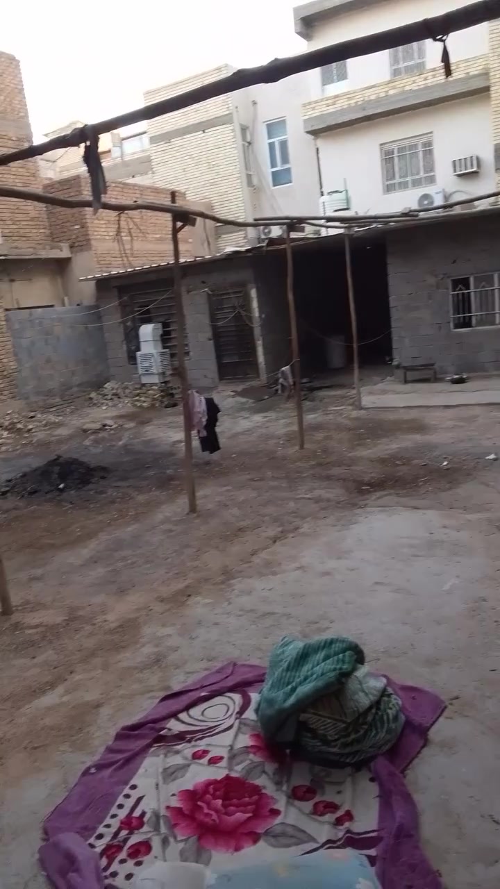 يوجد قطعه الجمعيه قرب الكراج الموحد للايجار بها غرفتين ومطبخ وصحيات المساحه 300 متر تصلح للسكن او موكب او مخزن*********** الاتصال والاستفسار على الرقم
