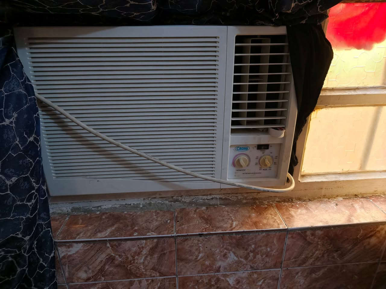 يا الله 🌺 هلا حبايب قلبي حر الصيف ما إله مكان ويانه 🌬️❄️ مكيف نظيف وشغال بكفاءة عالية، تبريد ممتاز واستهلاك
 سبلت عدد  1. 
المكيف عدد3
السبلت نظيف جداً مابي اضرار نهائيا طن واحد 
اما المكيفات كلهم طنين شغالات نظيفات بعض اضرار بس ما مأثر علئ البروده تخبل  السعر كلهم، 900 وبي مجال الطيبين
اللهم صلِّي علئ محمد وآل محمد وعجل فرجهم الشريف ولعن اعدائهم


**إذا كنت صاحب هذا الإعلان وتريد حذفه لأي سبب، رجاءا أرسل رسالة إلى الدعم الفني**