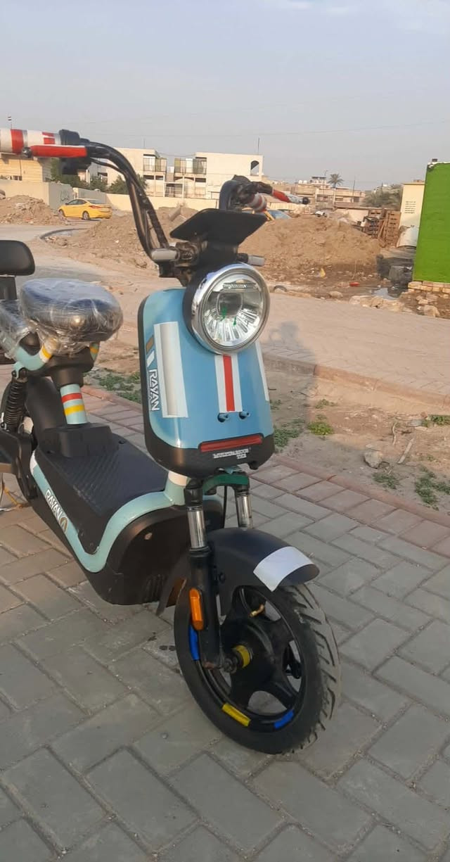 دراجه شحن ريان حجم 14 اي عطل مابيه بصمه تشغيل عن بعد سويج باتريات جدد مامستخدمة  عقل مالته الاصلي سعر ٣٠٠ وبي مجال التصال ***********
