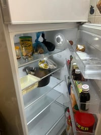 ثلاجه • كبيره • نضيفه