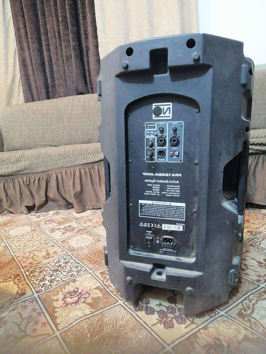 مونيترات عدد ثنين ارسي اف امتياز واحد جديد ابد مامشتغل والثاني مستعمل بس بي كسر شي قليل بالكفر سعرهن ب 550 الف شرط نقاوه ودفع مكاني نجف ***********
