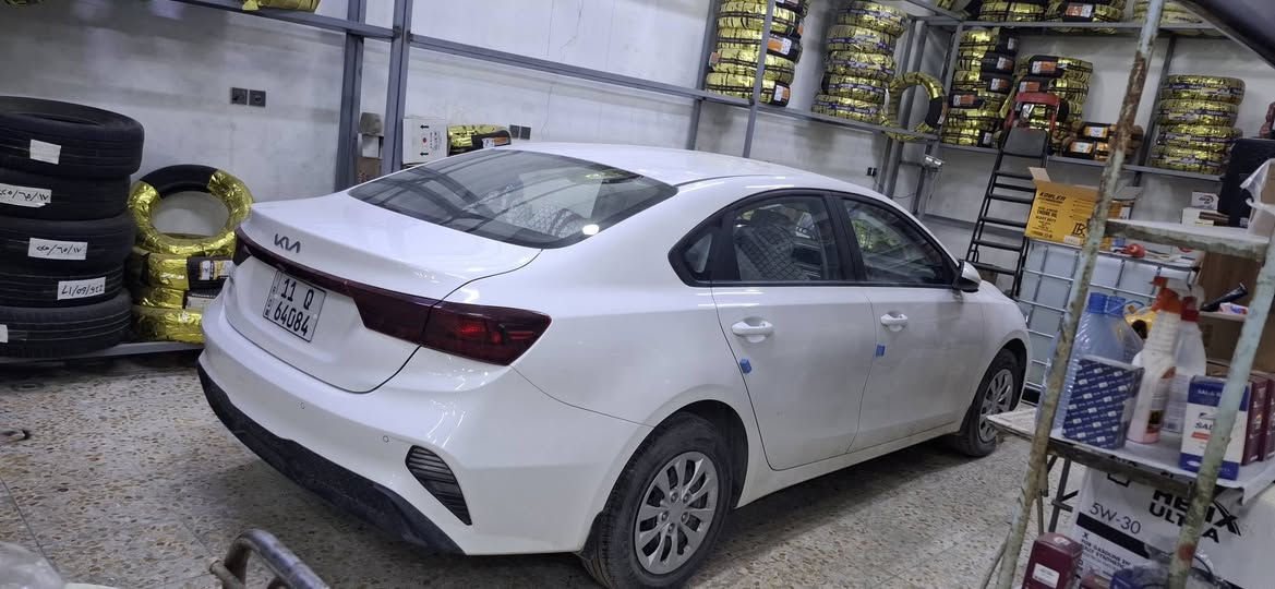 اللهم صل على محمد وال محمد . سيراتو موديل ٢٤ محرك ١٦٠٠ داخل لونين حساس خلفي فول تحكم ستيرن رقم بغداد ماشيه ٢٤ الف كفاله من الزلغ بوضع الزيرو جميع لزكاته بعده بيه مكانه سماوه المركز استفار *********** وبي وات ساب
