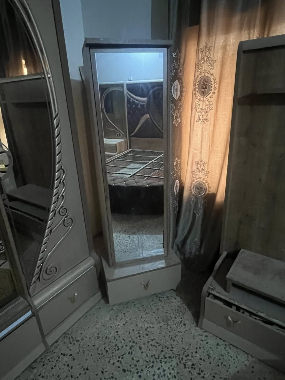 سلام عليكم غرفة تركيا للبيع للاستفسار الاتصال على ***********

