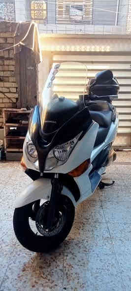 سلفر ونج جيتي محرك 400 شرط علفحص والضمان وابلاديه
ألمواصفات...💯
نظام اوفر
ستان كهربائي            السعر خاص/***********
ماشيه 27 الف.      مكاني بلديات👍
لايت زنون ابلاد
جي بي اس
قاعده وجنطه بلاديه
ام بي ثري داخل جنطه
ملاحظه الدراجه بيه اكو اشخوط بسيطه ومكحلهن فقط
