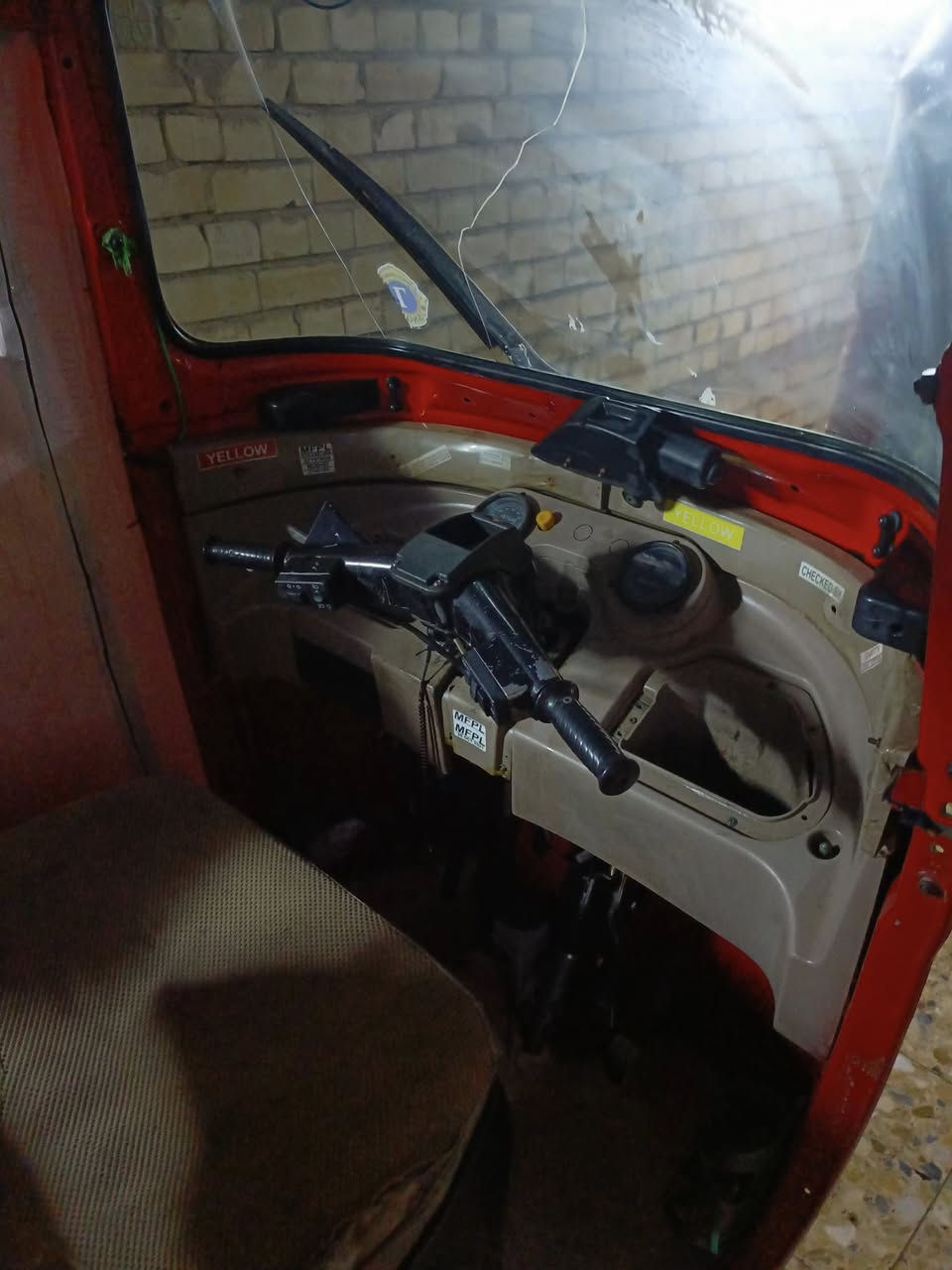 سلام عليكم تكتك للبيع مديل 18 تكتك خير من اللة تخم تاير مكينة خير من اللة اوراق المصطفى العنوان بغداد الفضيلية السعر 3300 الرقم ***********
