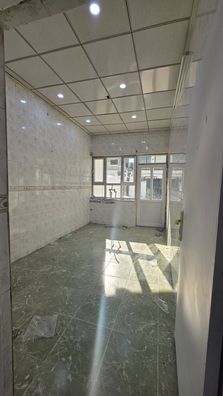 🏦#خانووی  پاک و خاوێن  لەموقیعی باش  بۆفرۆشتن 
🌍#شوێن || هەولێر گەڕەکی پێنجی حسارۆك قاطع هاوكاری                 #نزیک شەقامی کۆڕنیش
#لەسەر شەقامی 10مەتری                                                  🧱#ڕووبەری|| 125مەتر 
🗄#پێک هاتوەلە|| دیوەخان و  1 ژوری نوستن و مطبخ  و 1هۆل و 1حمام  بەیتونە   
💰#ڕووی قیبلەیە
📠#بۆ پەیوەندی کردن
📴فایبر واتساب ***********
📴فایبر واتساب 
ــــــــــــــــــــــــــــــــــــــــــــــــــــــــــــــــــــــ
🏦#بيت   طابو موقع ممیز  للبیع
 🌍#الموقع ||  اربیل حي خمسة حصاروك  قاطع هاوكاري                     #قریب من شارع کورنیش
#علی شارع 10متری                                                          🧱#المساحة ||  125متر 
🗄#یتکون بیت || استقبال  و غرفة نوم مطبخ و  صاله و حمام   بیتونە 
💰#اتجاە قیبلە
📠#للاستفسار اتصلوا ........
📴فایبر واتساب ***********
