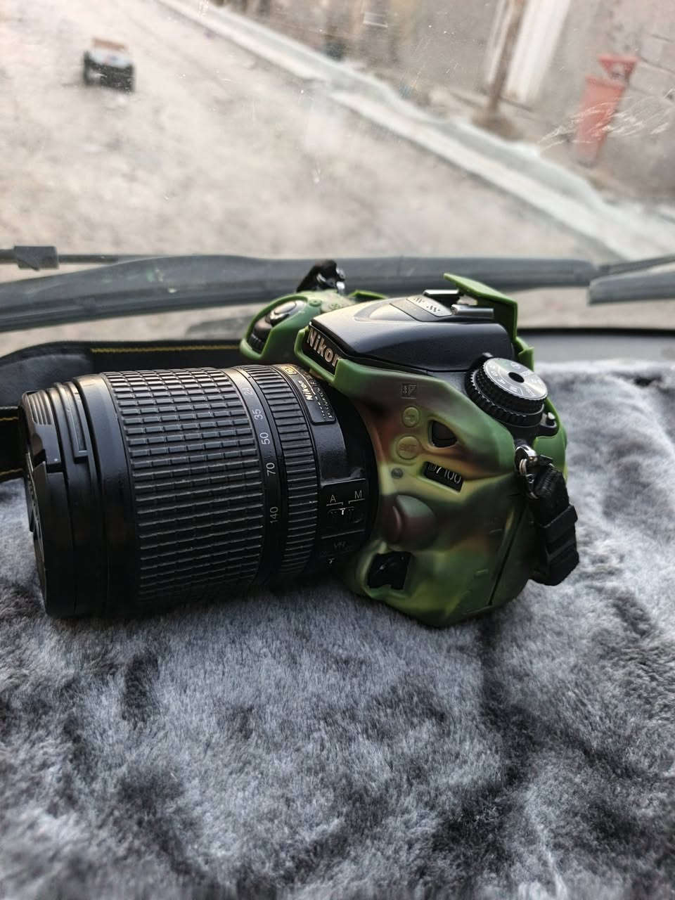 سلام عليكم كامره 7100حلوة ومرتبه للبيع كدامكم ما اعرف مواصفاتهة  اتصل وتدلل ‏‏‪***********‬‏
