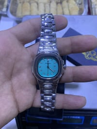 ساعة • شغالة • إضاءة