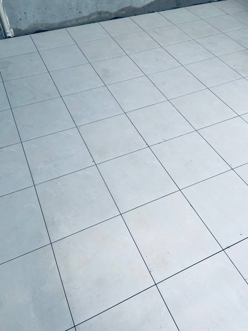 السلام عليكم خلف السياره متفرق شغل نظيف درجه اولى واسعار مناسبه رقم اشتغل جدران ورضي ***********
