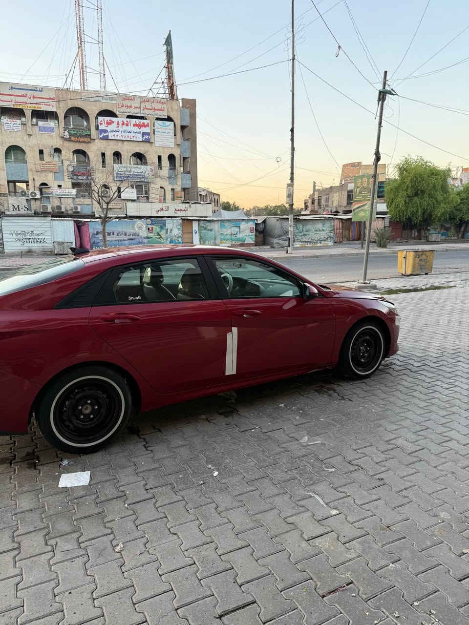 السلام عليكم
حادث سيارة صطحي جاملغ وحافت بنيد صبغ ع كد حادث وهنا بيهة طخة بصندوك بارد بعدني حته  ممكحلهة بيهة بدوسة لان سيارة ناصية 

النترا موديل 23 سنة لون لاحمر

ايرباك ستيرن فقط راجع سستم

مرقم بغداد محرك 2000 دوش نظام

Android Auto و Apple CarPlay 1-   كاربلاي

2- بصمة

3- مثبت سرعة

4- مانع انزلاق

5- شاشة ديجتال

6- تثبيت مسار قيادة الـية

7- نظام فرامل دوارة للطوارئ

8- تثبيت تلقائي

9- كاميرا

10- سايد بريك دكمة

11- مودات قيادة

داخل سيارة بالون الرصاص( مكاني بغداد لامين واتساب ***********  سعر 147 بغداد, العراق
