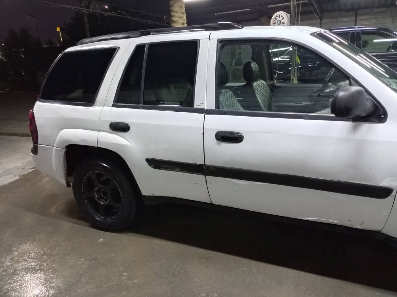 بلايز مزاد مزاد مال الداخلية مال محافظة واسط باسمي
موديل 2005 للبيع ب 50 وبيه مجال 
كير مكينة أمانة الله كفالة حتى من الفتح السيارة عليه إدامة 
كاملة تخم بلكات تخم نوزلات جويتر جديد راديتر جديد جوينات جدد تدفئة شغال تبريد شغال 
حدادية من الطول للطول 100 بال 100
 كيج البنزين والحماوة ميشتغلن 
 
اكرر للبيع ب50 وبيه مجال أو مراوس حسب القناعة 
مكانه واسط 
***********
